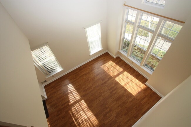 Building Photo - 86 Banyan Blvd