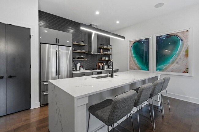 Building Photo - 236 Neruda Ave