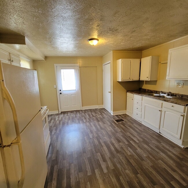 Building Photo - Breathtaking Views of Lucas Oil Stadium & Indianapolis Skyline