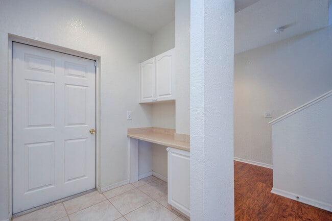 Building Photo - 1800 Bayshore Way