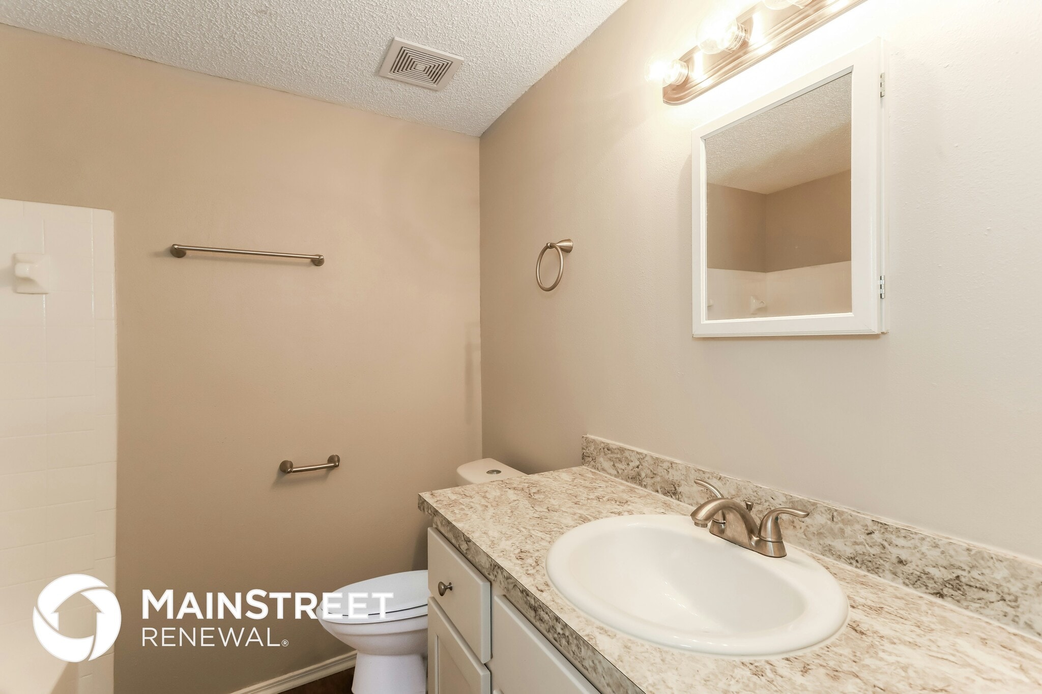 Building Photo - 2433 Justin Rd E