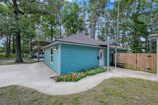 Building Photo - 11509 FM Rd 2432