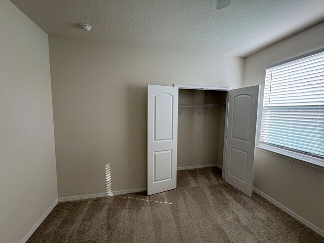 Building Photo - 50% OFF FIRST MONTH RENT* - 5 Bedroom 4 Ba...