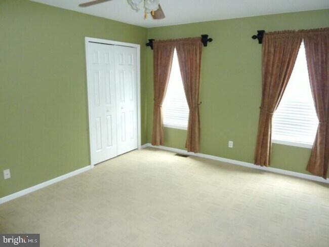 Building Photo - 2505 Saxony Dr