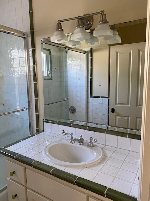 Building Photo - 620 13th St