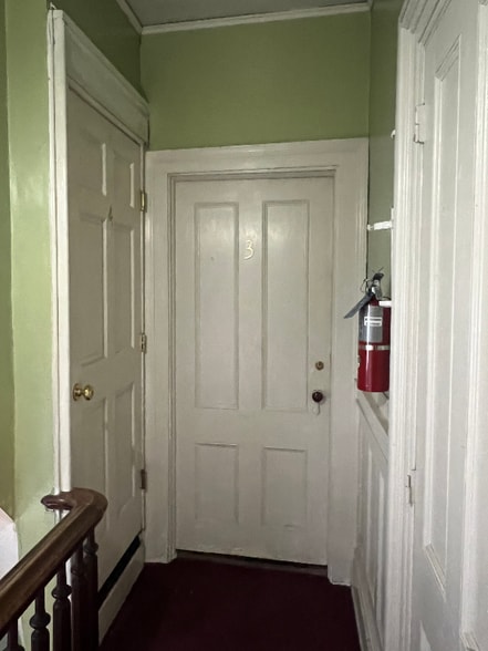 Primary Photo - 83 S Hamilton St