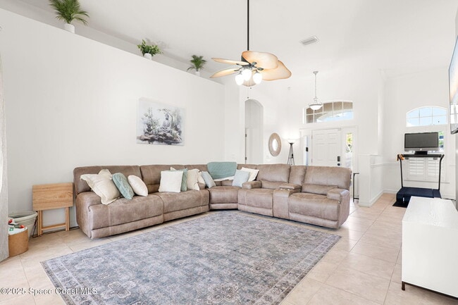 Building Photo - 379 Pentland Dr