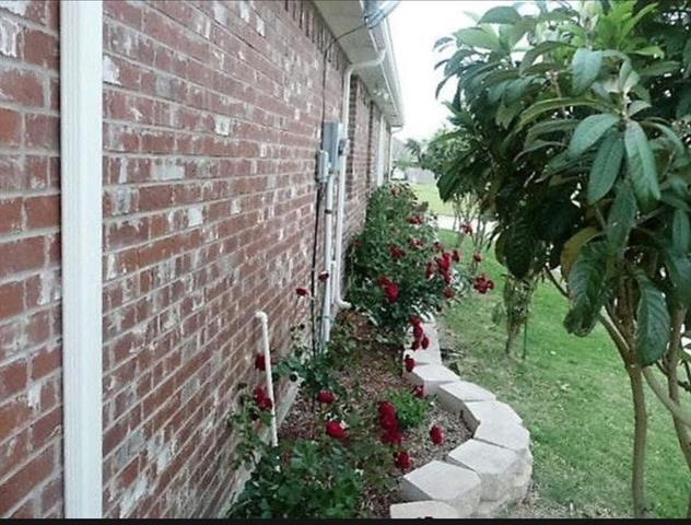 Building Photo - 7812 Pleasant Valley Tr