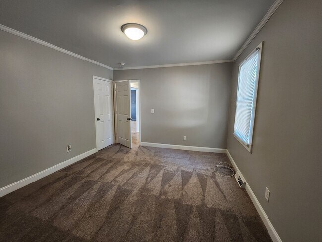 Building Photo - 4 Bedroom, 3 Bath Ranch in the heart of Monroe