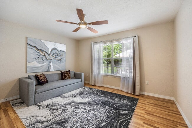 Building Photo - "Coastal Elegance Awaits: Spacious 4-Bed Oasis with Granite Touches on Shipwreck Road"