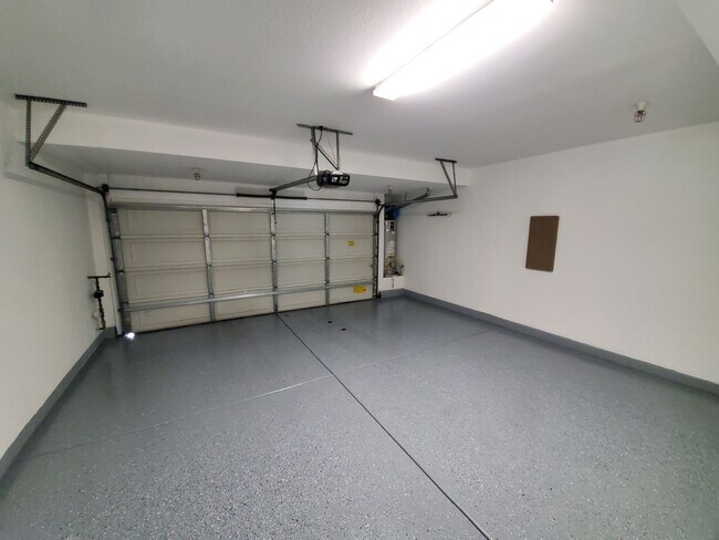 Building Photo - 2175 Condor Dr