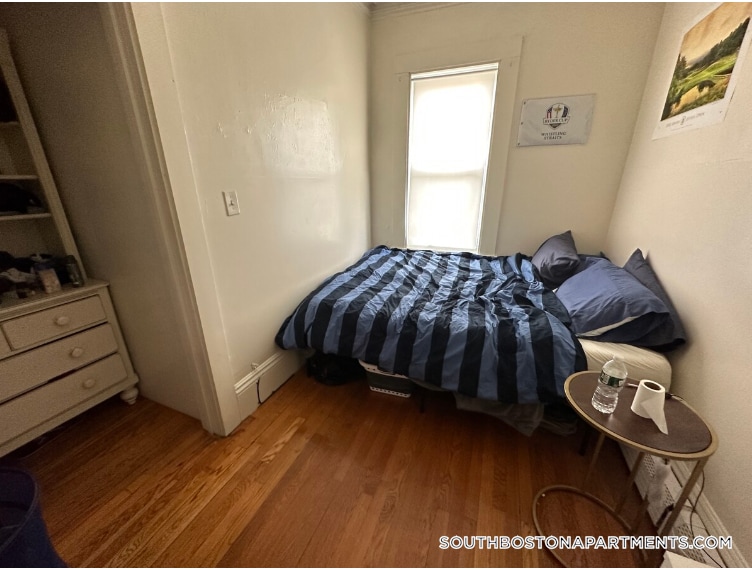 Building Photo - 53 W Seventh St