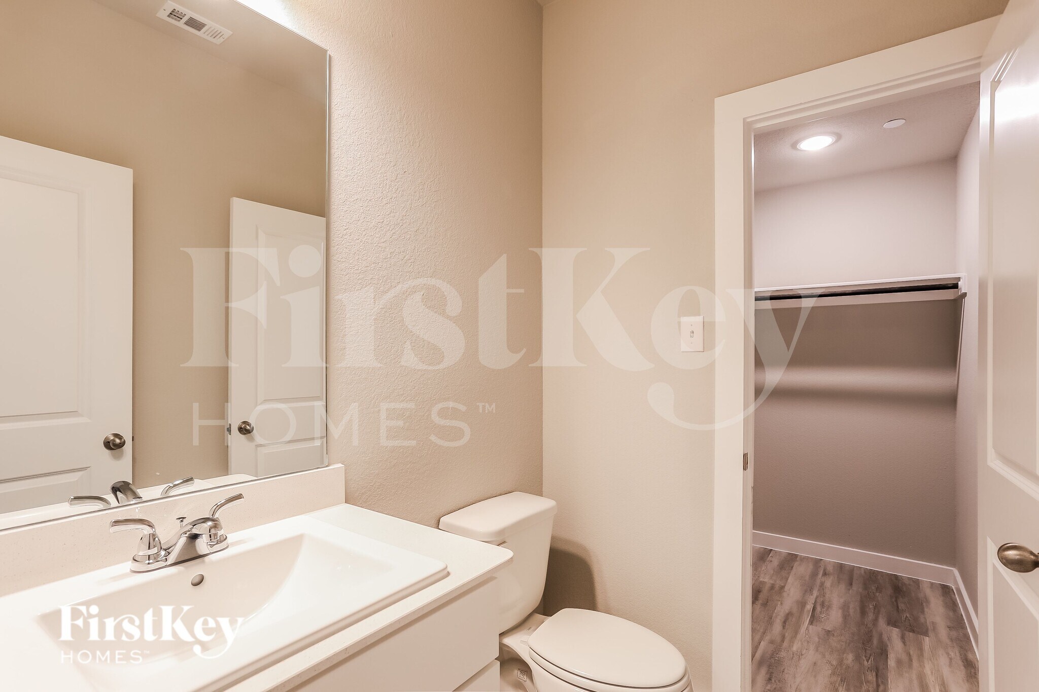 Building Photo - 339 Niki Dr