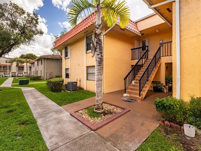 Primary Photo - 9734 Hammocks Blvd