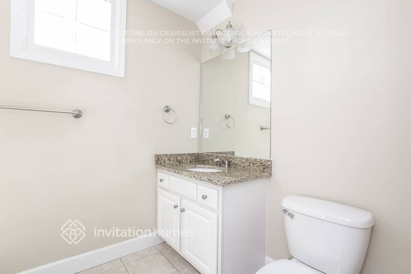 Building Photo - 215 Montana Way