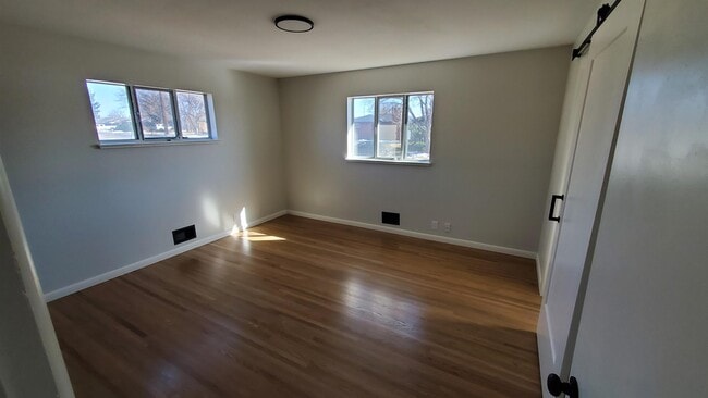 Building Photo - 5361 E Jewell Ave