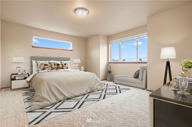 Building Photo - 6405 160th Ave E