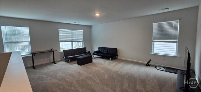 Building Photo - 141 Kraft Kove