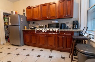 Building Photo - 18 Euston St