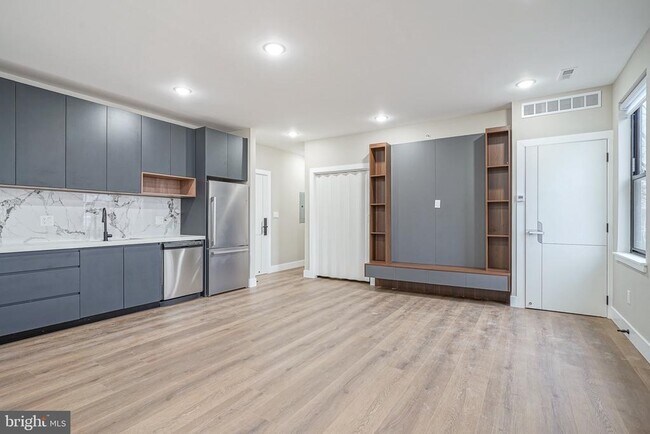 Building Photo - 4432 Wingate St