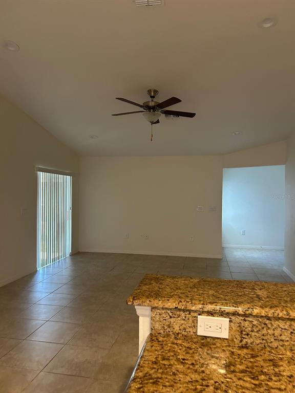Building Photo - 497 Pentas Ln