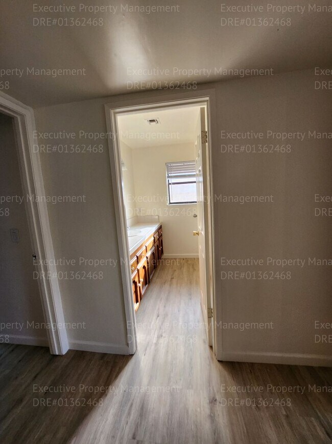 Building Photo - 3 bedroom/ 2 bath house near Pacheco Rd/ A...