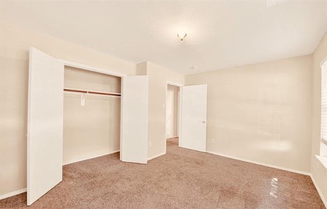 Building Photo - 9100 Warren Dr