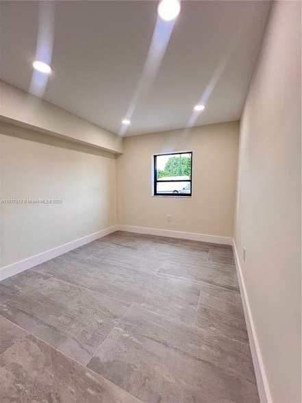 Building Photo - 161 SW 52nd Ct