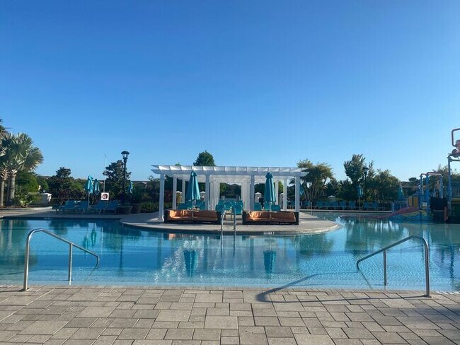 Building Photo - Resort Style Living - Windsor @ Westside