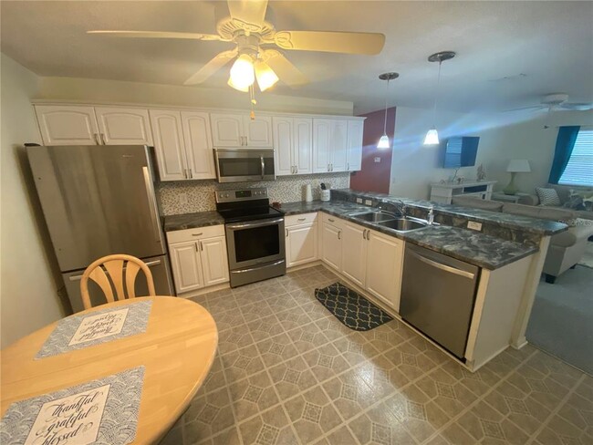 Building Photo - 1714 Moreno Pl