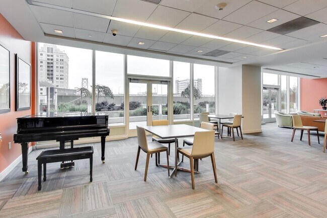 Building Photo - Luxury High-Rise Living | Stunning Bay Bridge Views from the 31st Floor