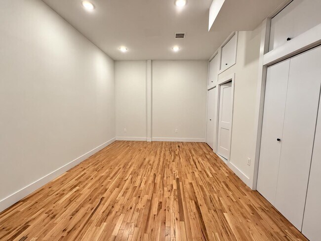 Building Photo - 241 Palisade Ave