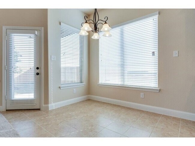 Building Photo - 829 Mist Flower Dr
