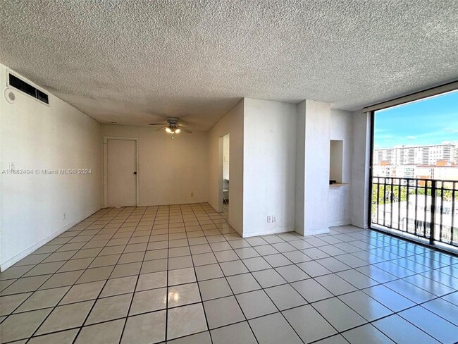 Building Photo - 3 bedroom in Sunny Isles Beach FL 33160