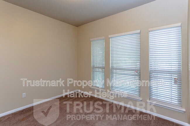 Building Photo - 8121 Iron Gate Dr