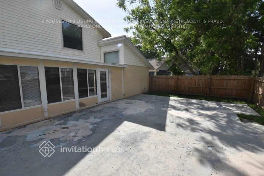 Building Photo - 10507 Chadbourne Dr