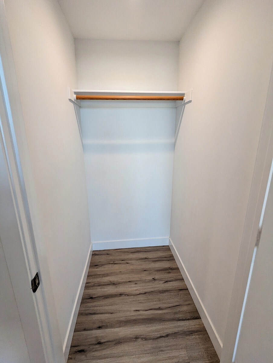 Building Photo - 338 Mariposa Ave