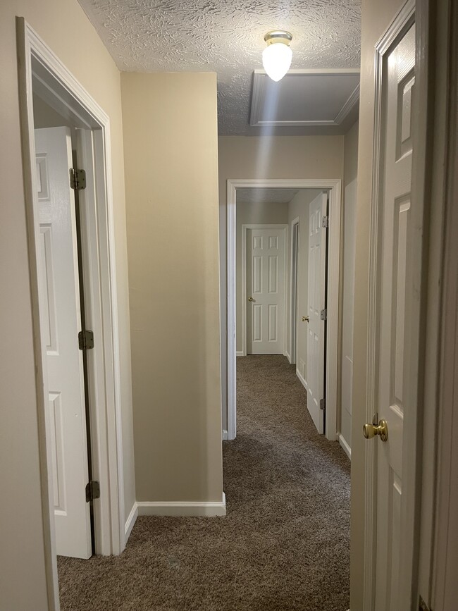 Building Photo - 5669 Wind Gate Ln