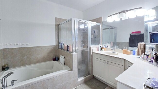 Building Photo - 5109 SW 141st Ave