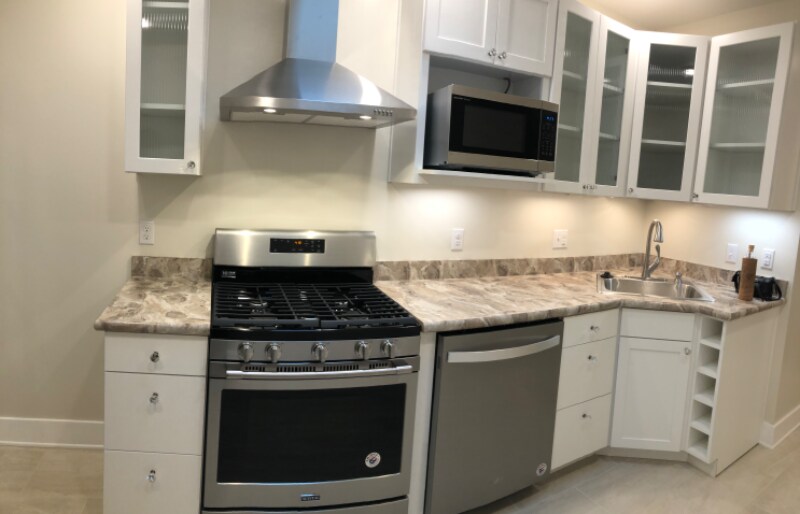 Building Photo - 152 Pearl St