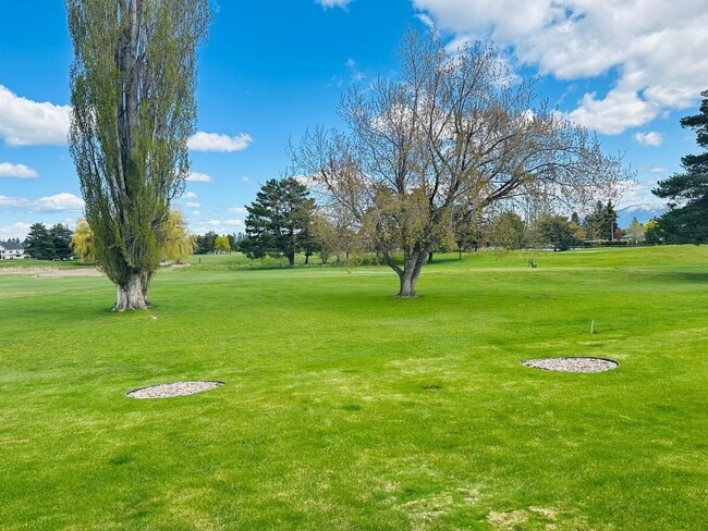 Building Photo - Stunning Kalispell Golf Course Home