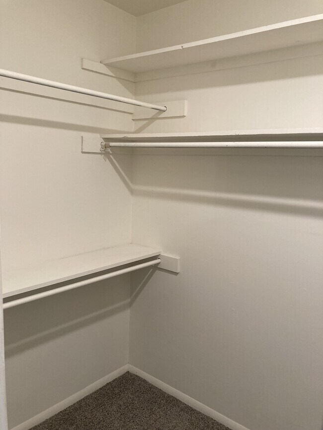 Building Photo - 5024 S 85th East Ave