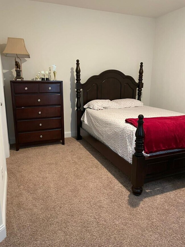 Building Photo - 10359 Paper Birch Dr