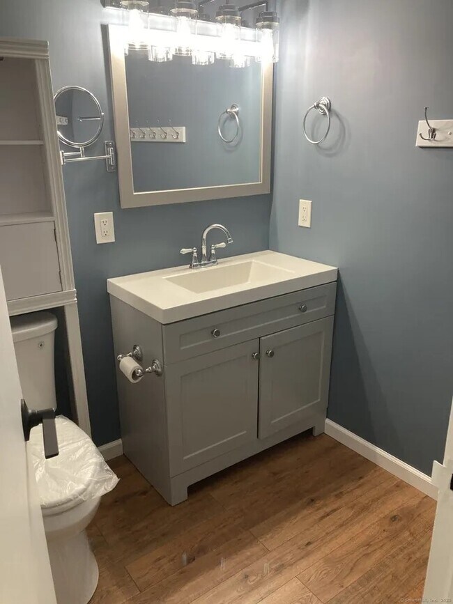 Building Photo - 25 Balance Rock Rd