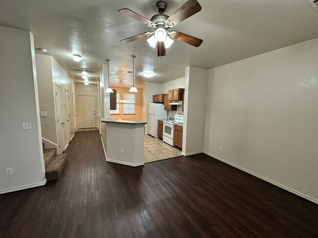 Building Photo - 212 Chalmette Dr