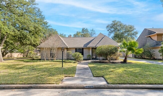 Building Photo - 3926 Oak Gardens Dr