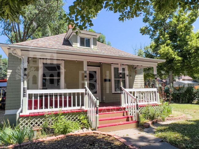Building Photo - Patty Jewett Bungalow