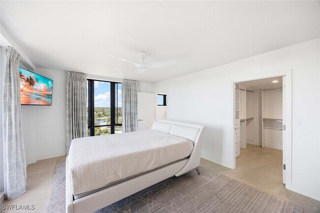 Building Photo - 6075 Pelican Bay Blvd