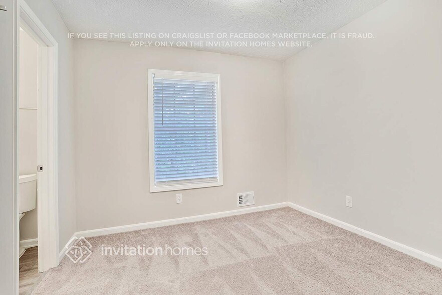 Building Photo - 678 Lakeridge Dr SE