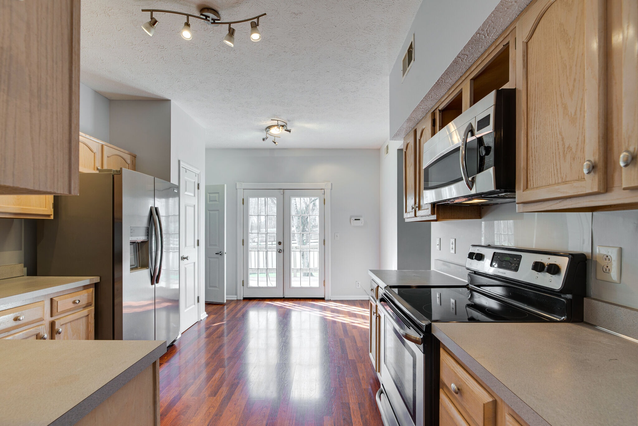 Building Photo - 1012 Meandering Way